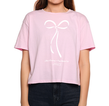 画像をギャラリービューアに読み込む, ポップアスリート × Vamos Together チャリティTシャツ〈第2弾〉 ― ガーリーリボンデザインVer.
